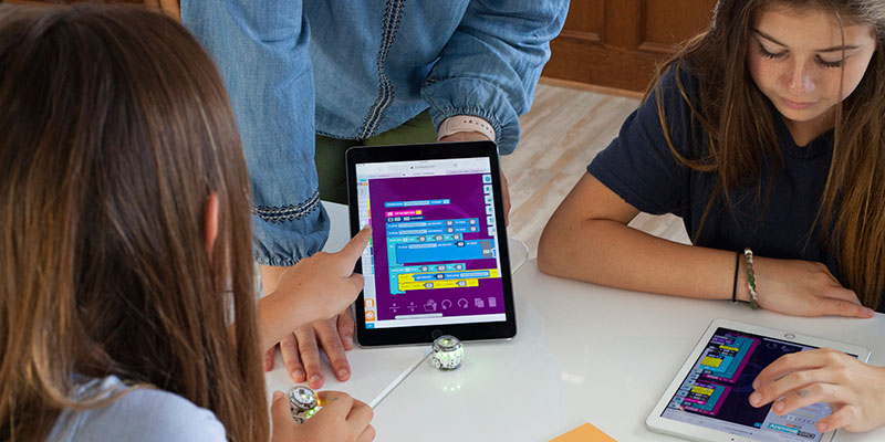 11 STEAM lessons to inspire girls in coding and technology