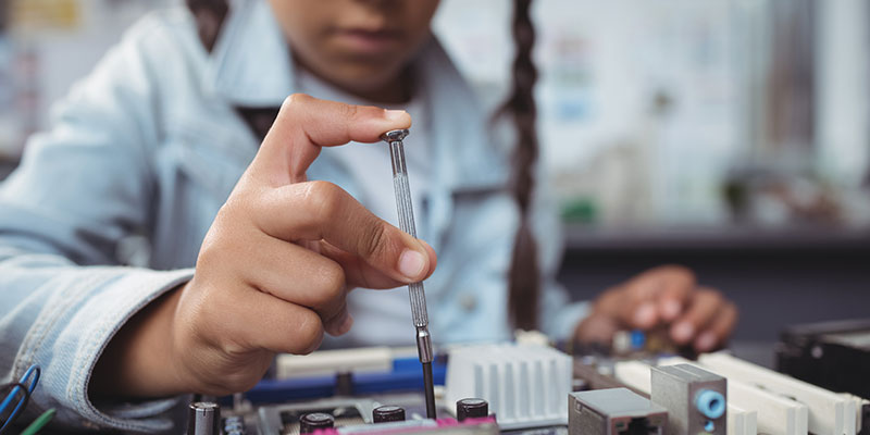 5 best coding programs for kids in Chicago for winter break