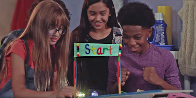 Be our next creator of the month and share your Ozobot projects